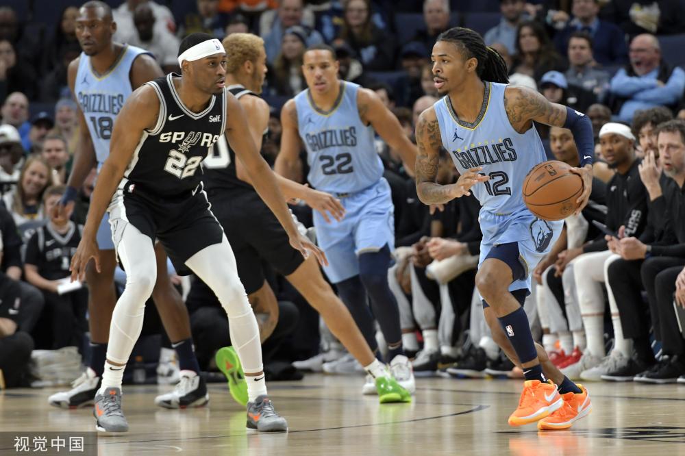 她在面对强 她在面对强