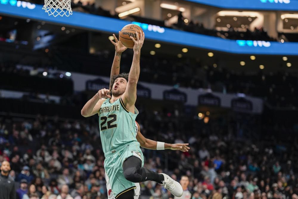 仅靠几名球 仅靠几名球